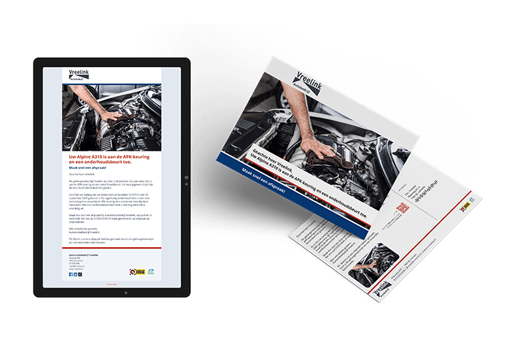 M3 - Marketing Automation - Tablet en A5-kaart met uitnodiging voor APK per e-mail en direct-mail